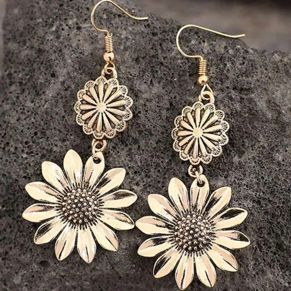 Sunflower dangle earring set NEW